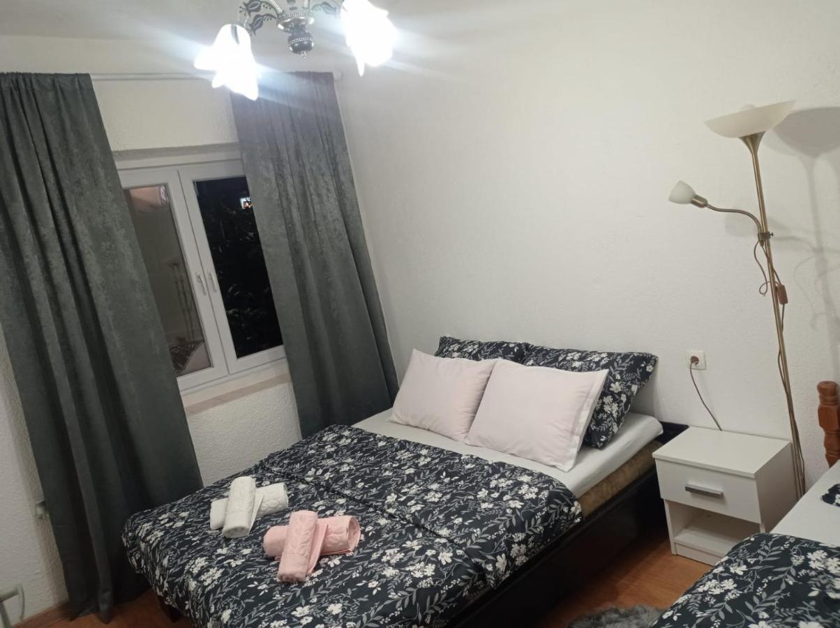Appartement Apartman Lili à Livno Extérieur photo