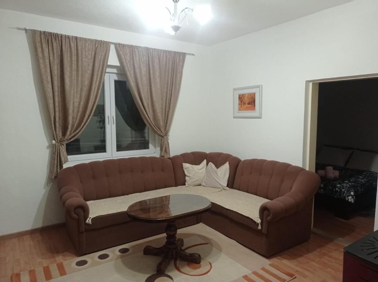 Appartement Apartman Lili à Livno Extérieur photo