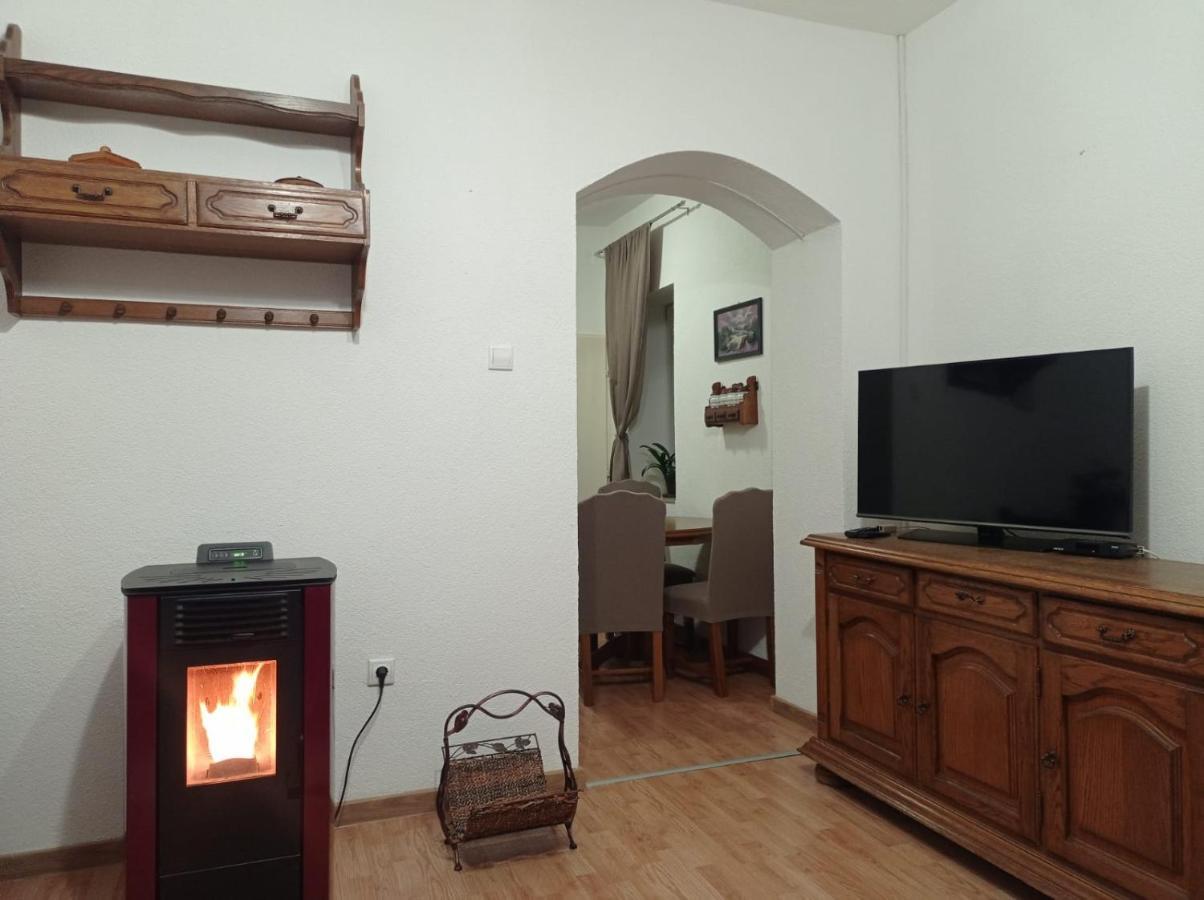 Appartement Apartman Lili à Livno Extérieur photo